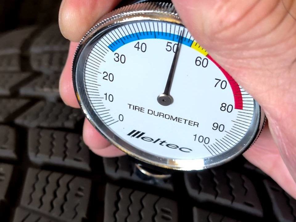 【中古スタッドレス講座】賢い見分け方と失敗しないための注意点のシリーズ記事画像